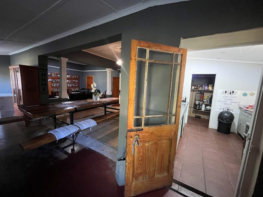 4 Bedroom Property for Sale in Kanoneiland Northern Cape